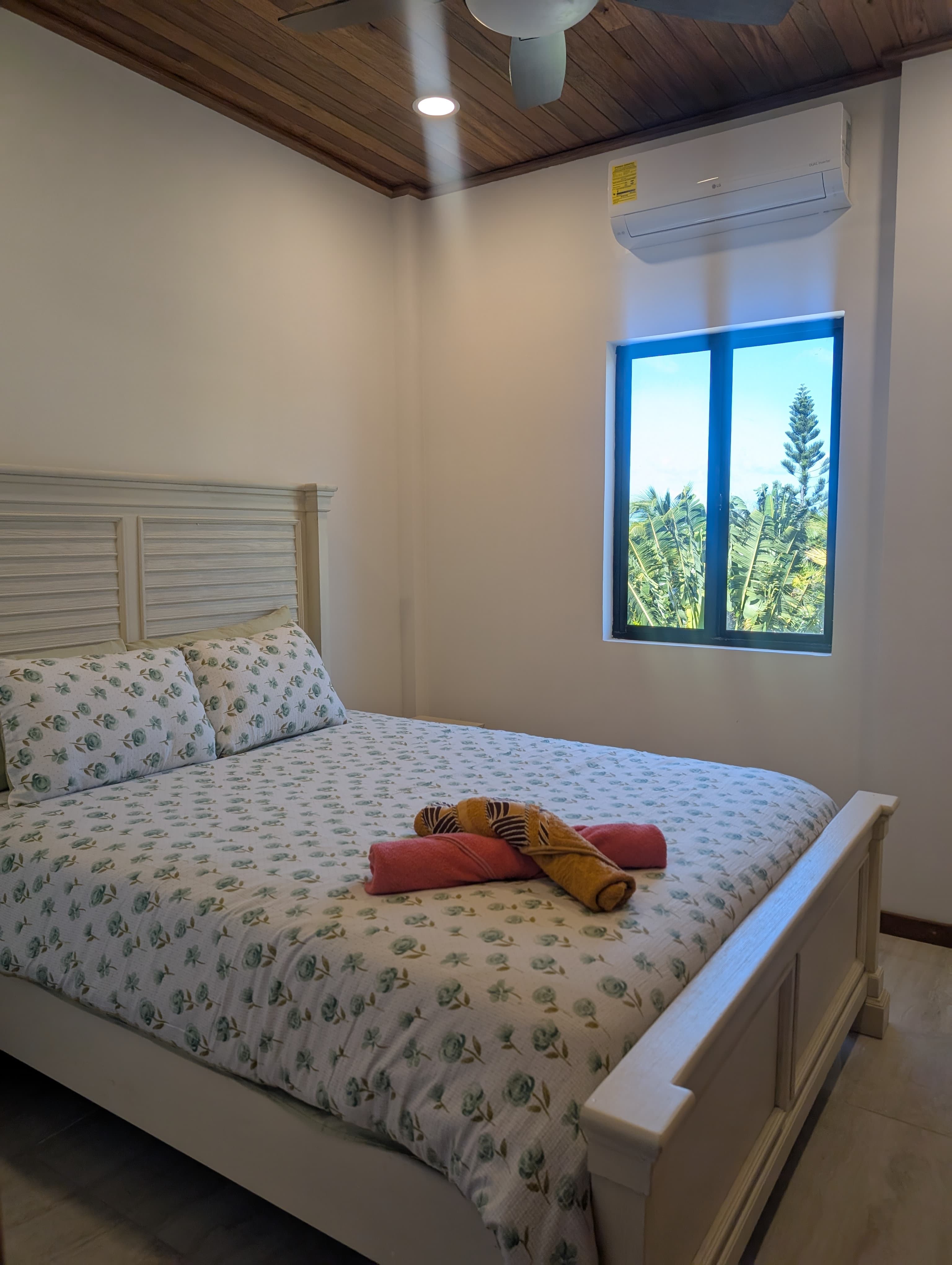 3 rd bedroom queen